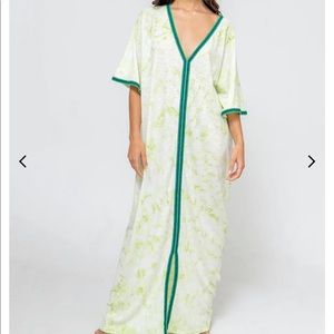 NWT Pitusa tie dye kaftan